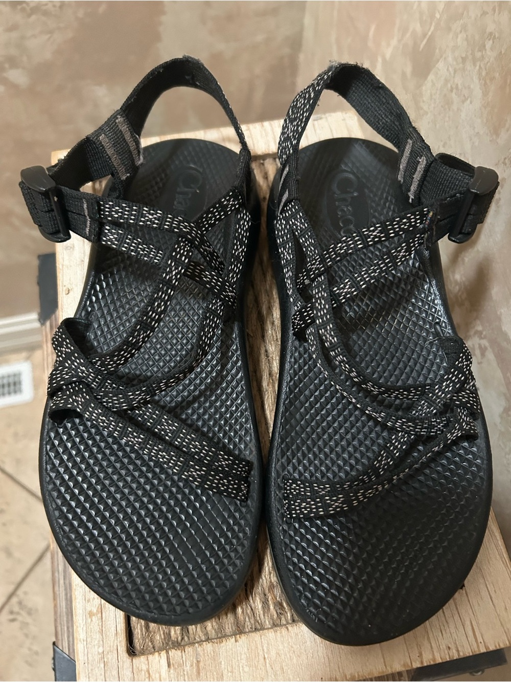 Chaco youth kids size 5